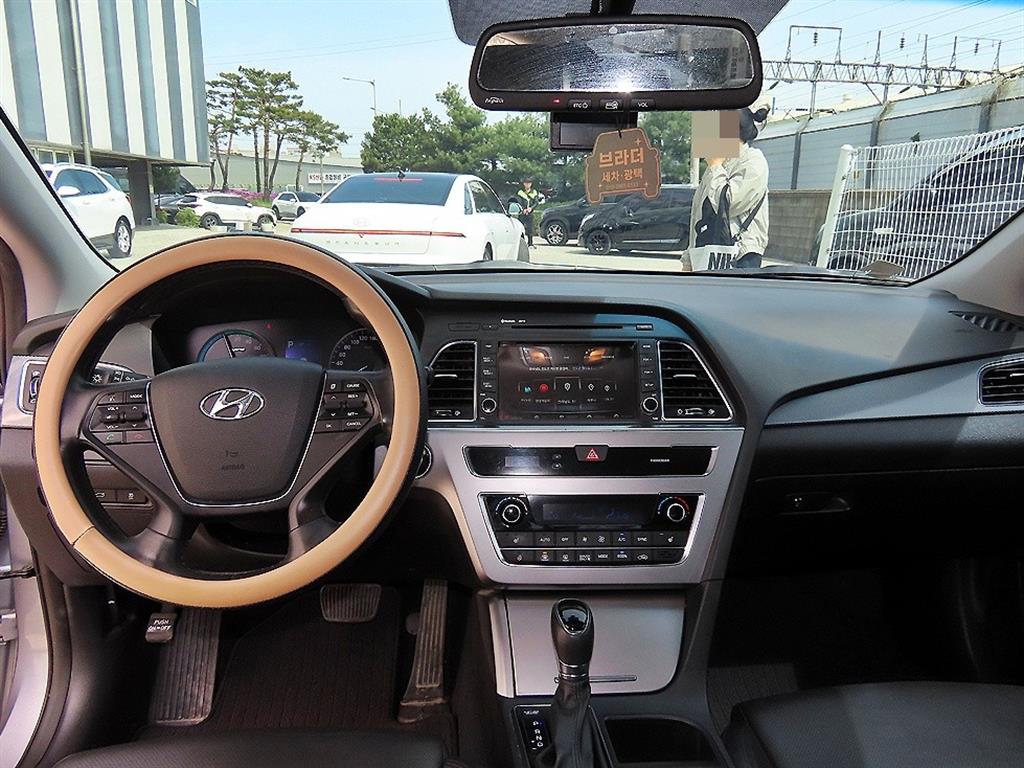 HYUNDAI Sonata - Vista 7