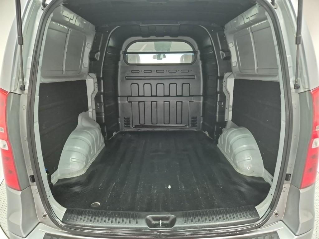 HYUNDAI Starex 2018 Plateado - Importación desde Corea - HF Imports Iquique - Foto 17
