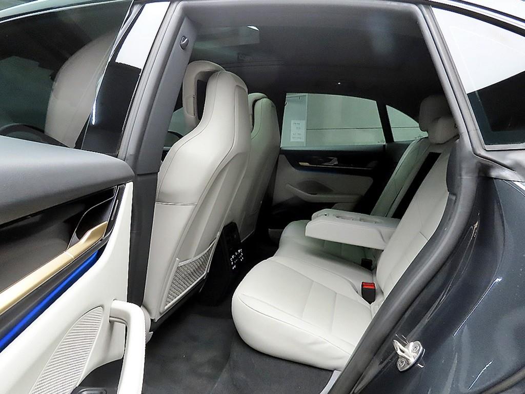 Porsche Macan - Vista 6