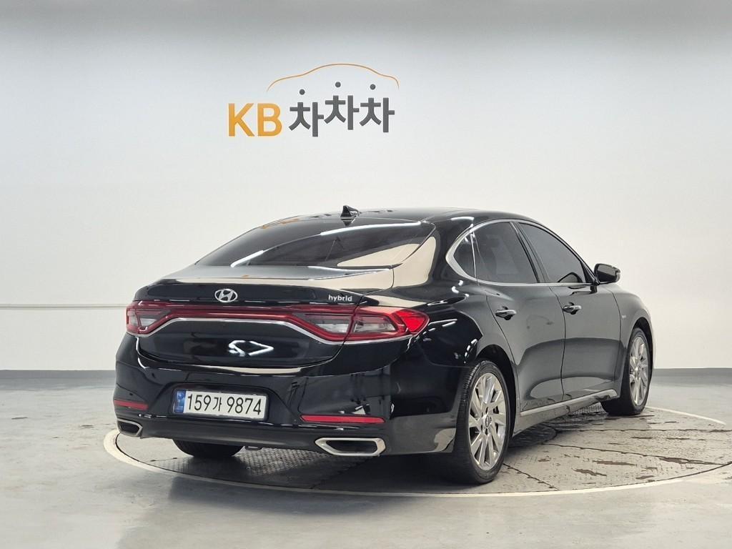 HYUNDAI Grandeur - Vista 3