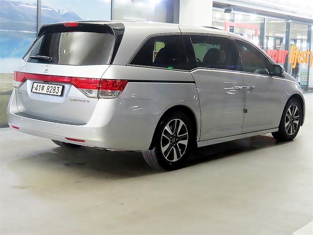Honda Odyssey - Vista 4