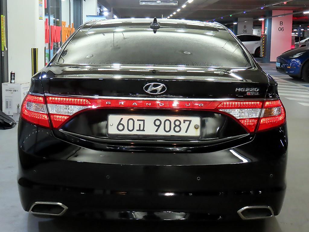 HYUNDAI Grandeur - Vista 5