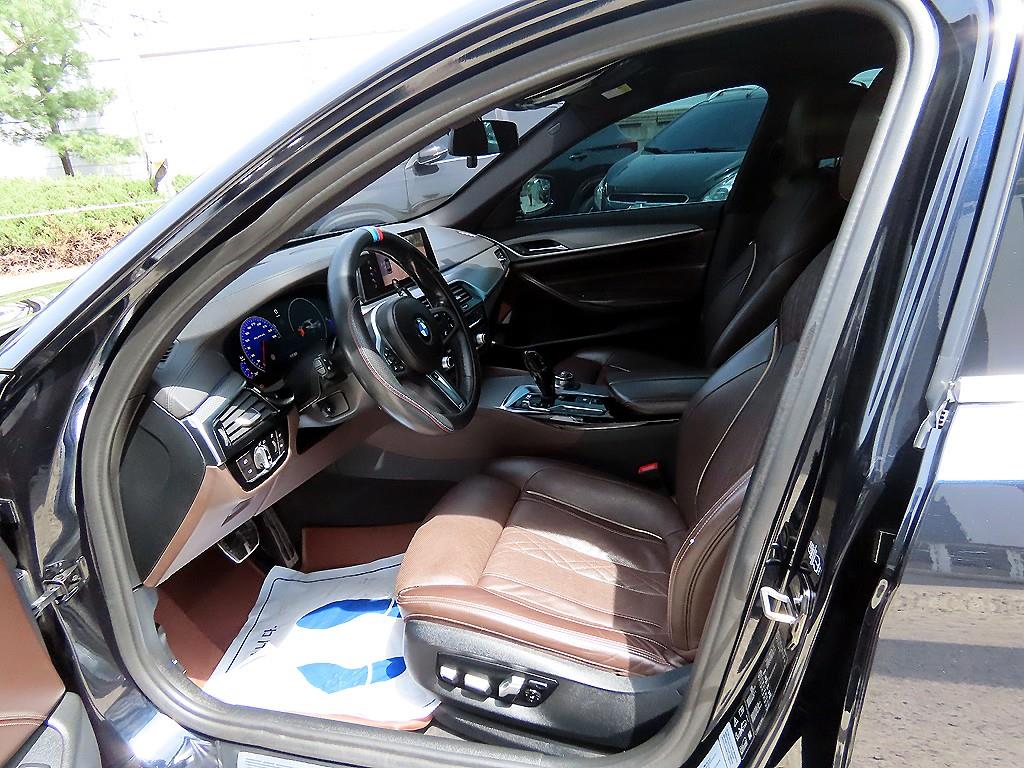 BMW 5 Series - Vista 5