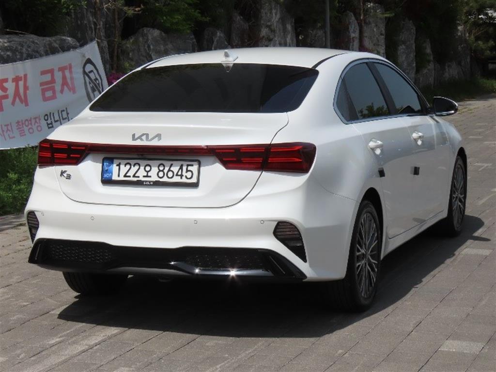 KIA K3 - Vista 5