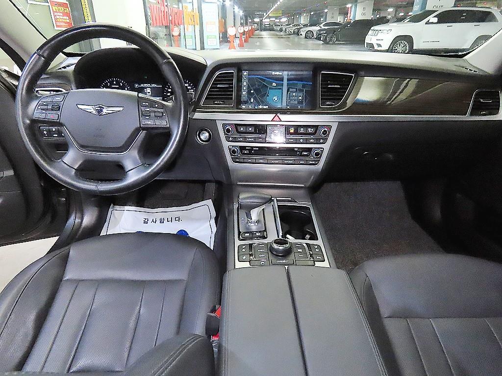 Genesis G80 - Vista 10