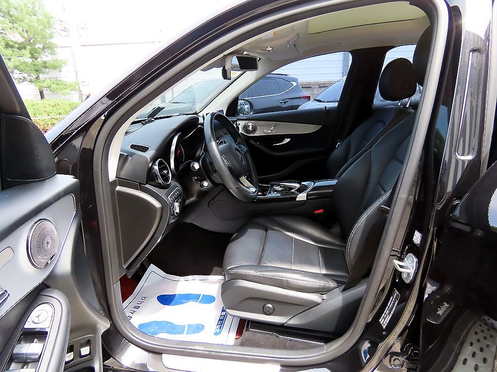 Mercedes Benz GLC Class - Vista 5