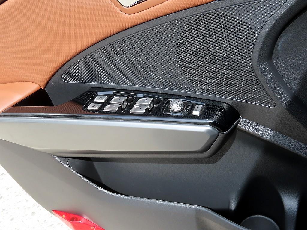 Ssangyong Tivoli - Vista 11