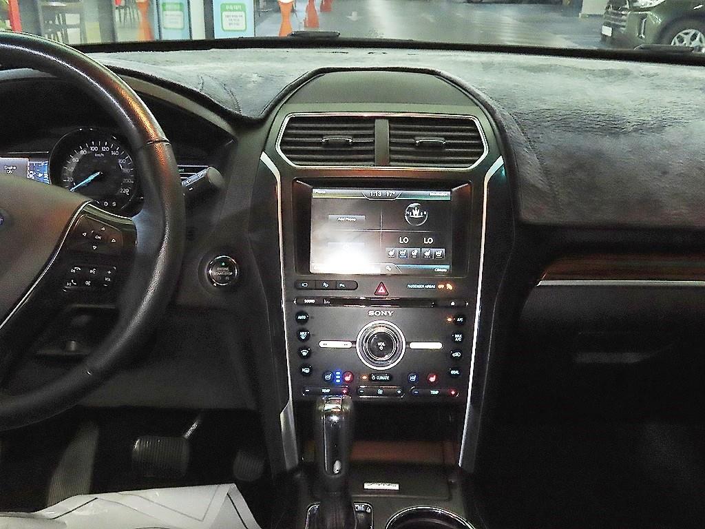 Ford Explorer - Vista 11