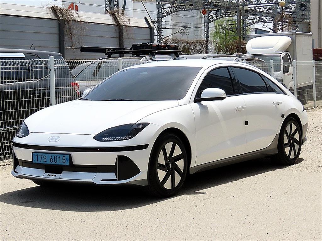 HYUNDAI Ioniq 6 - Vista 2