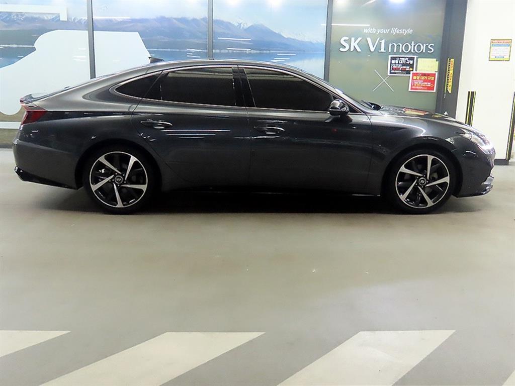 HYUNDAI Sonata - Vista 3