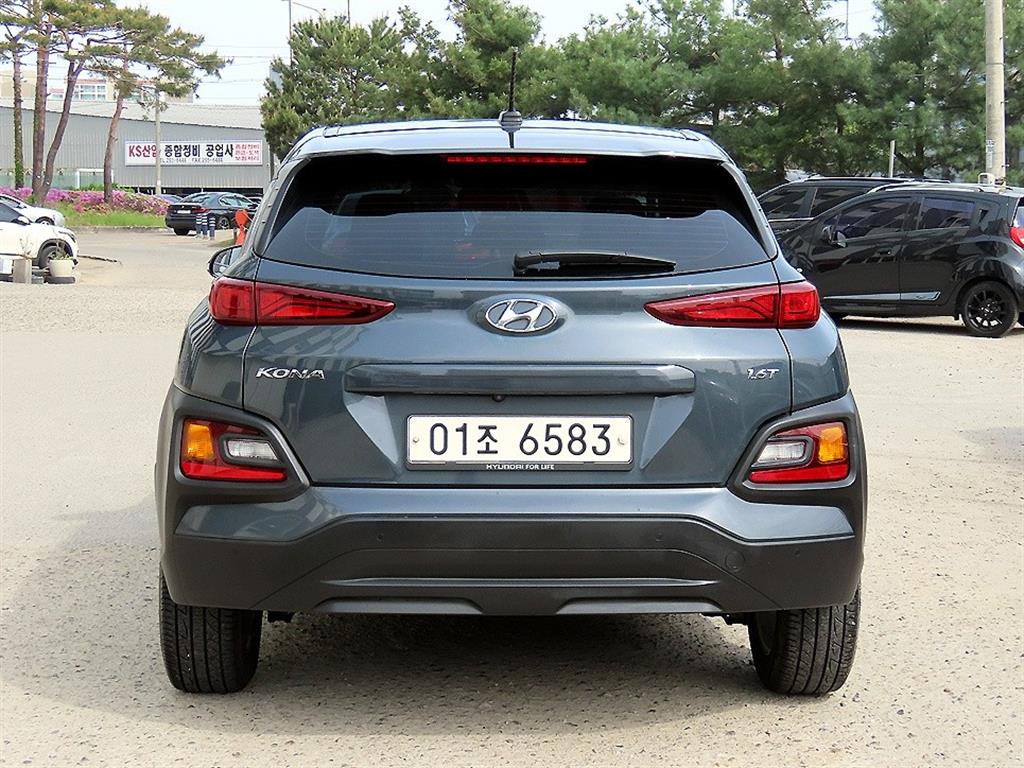 HYUNDAI Kona - Vista 4