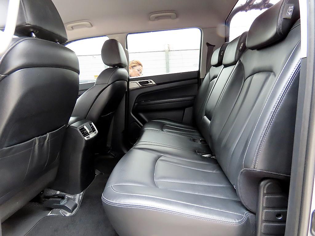Ssangyong Rexton - Vista 6