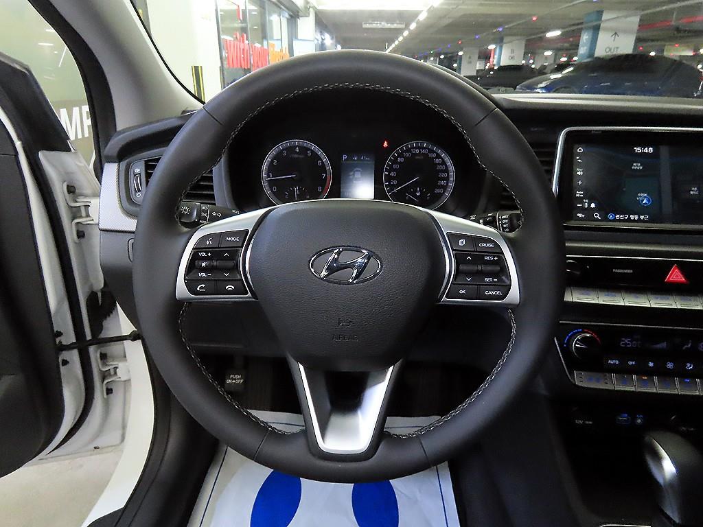 HYUNDAI Sonata - Vista 8