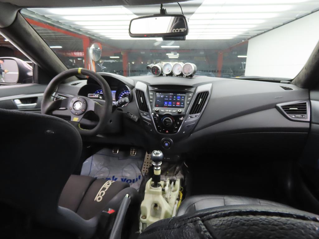 HYUNDAI Veloster - Vista 7