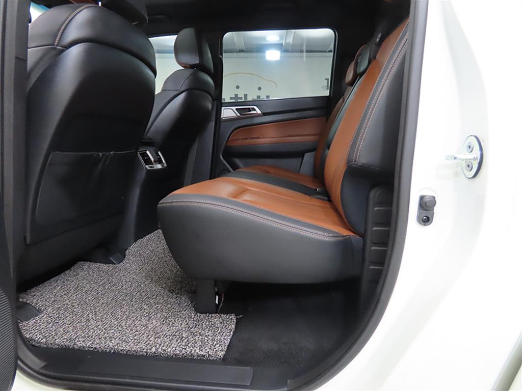 Ssangyong Rexton - Vista 6