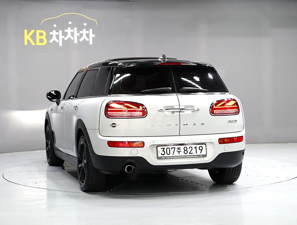 Mini Clubman - Vista 4