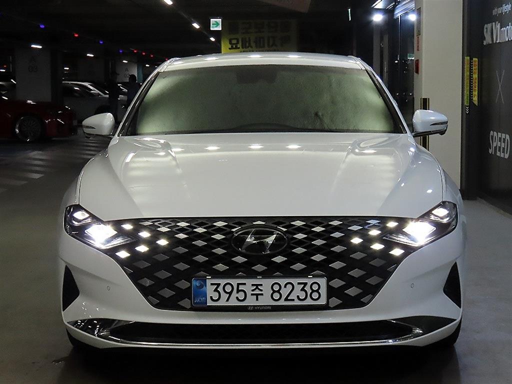 HYUNDAI Grandeur - Vista 2