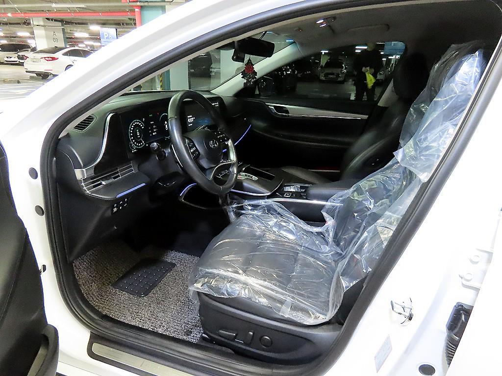 HYUNDAI Grandeur - Vista 6