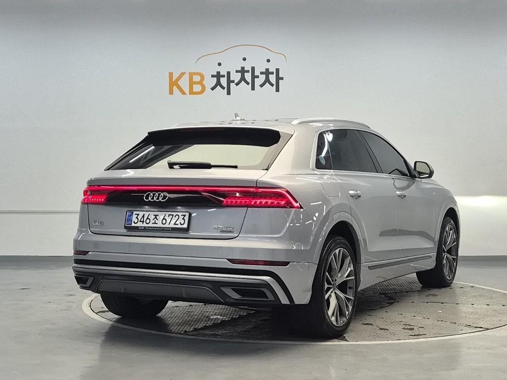 Audi Q8 - Vista 3