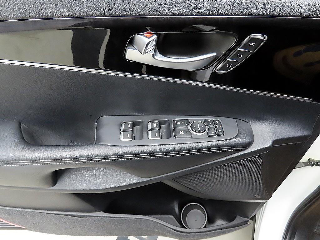KIA Sorento - Vista 11