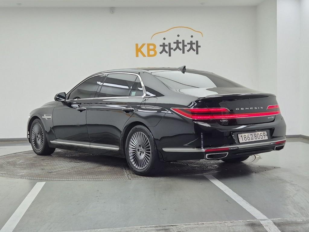 Genesis G90 - Vista 3