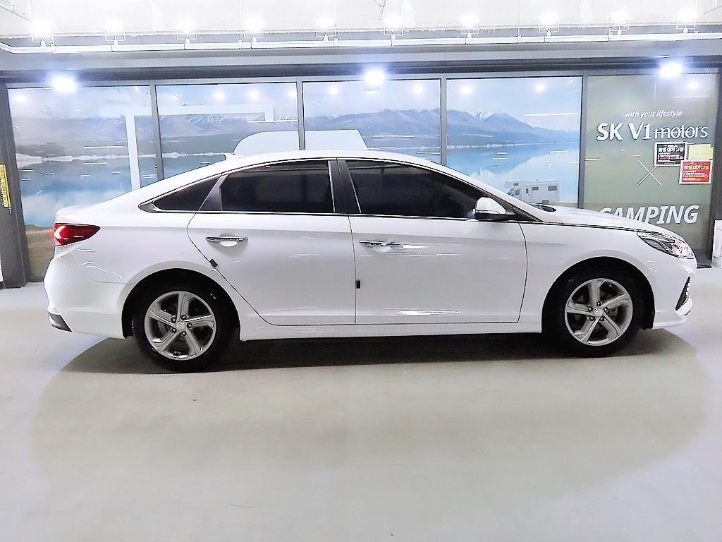 HYUNDAI Sonata - Vista 3