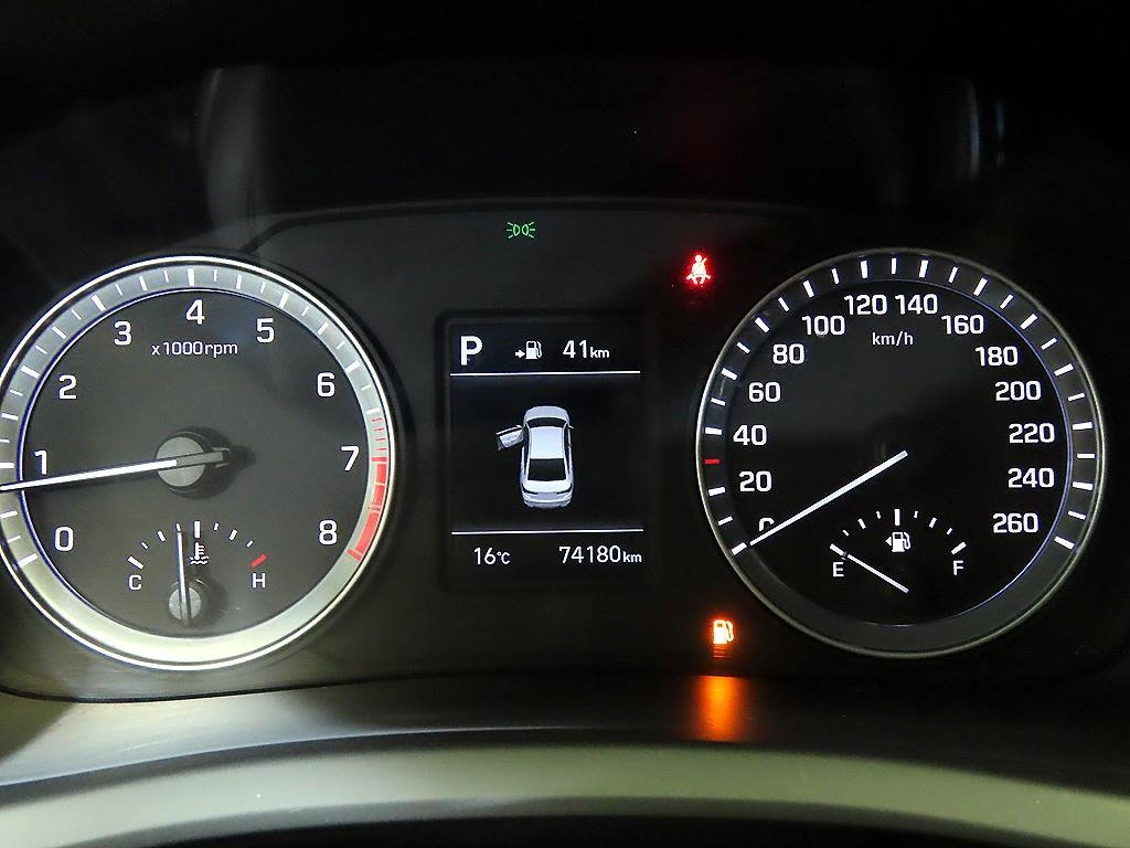 HYUNDAI Sonata - Vista 9