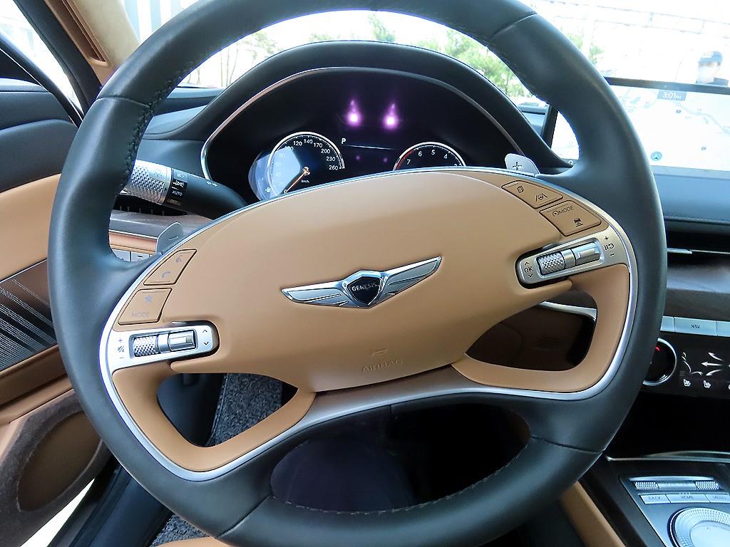 Genesis G80 - Vista 8