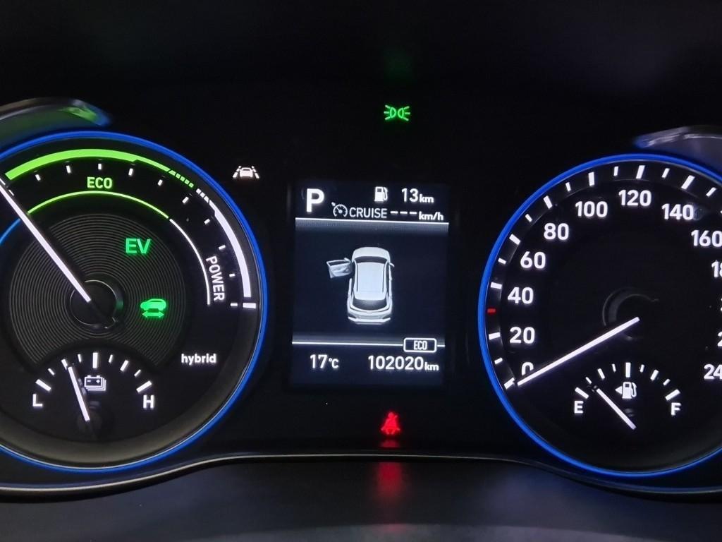 HYUNDAI Kona - Vista 6