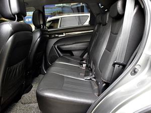 KIA Sorento - Vista 8