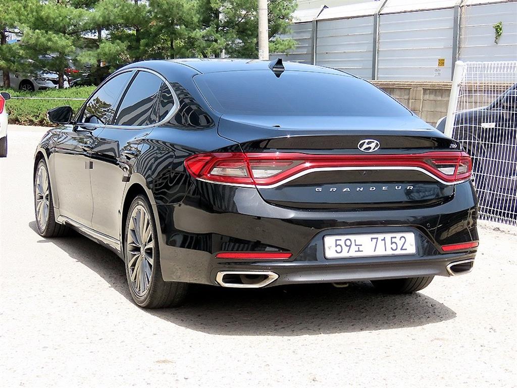 HYUNDAI Grandeur - Vista 3