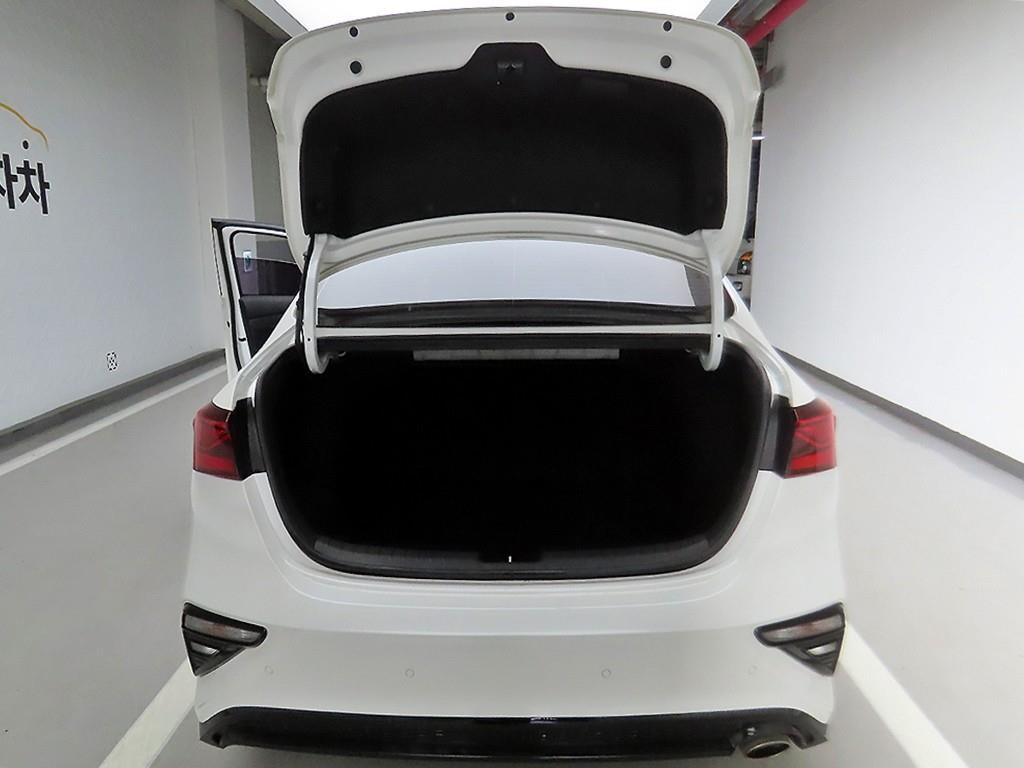 KIA K3 - Vista 5