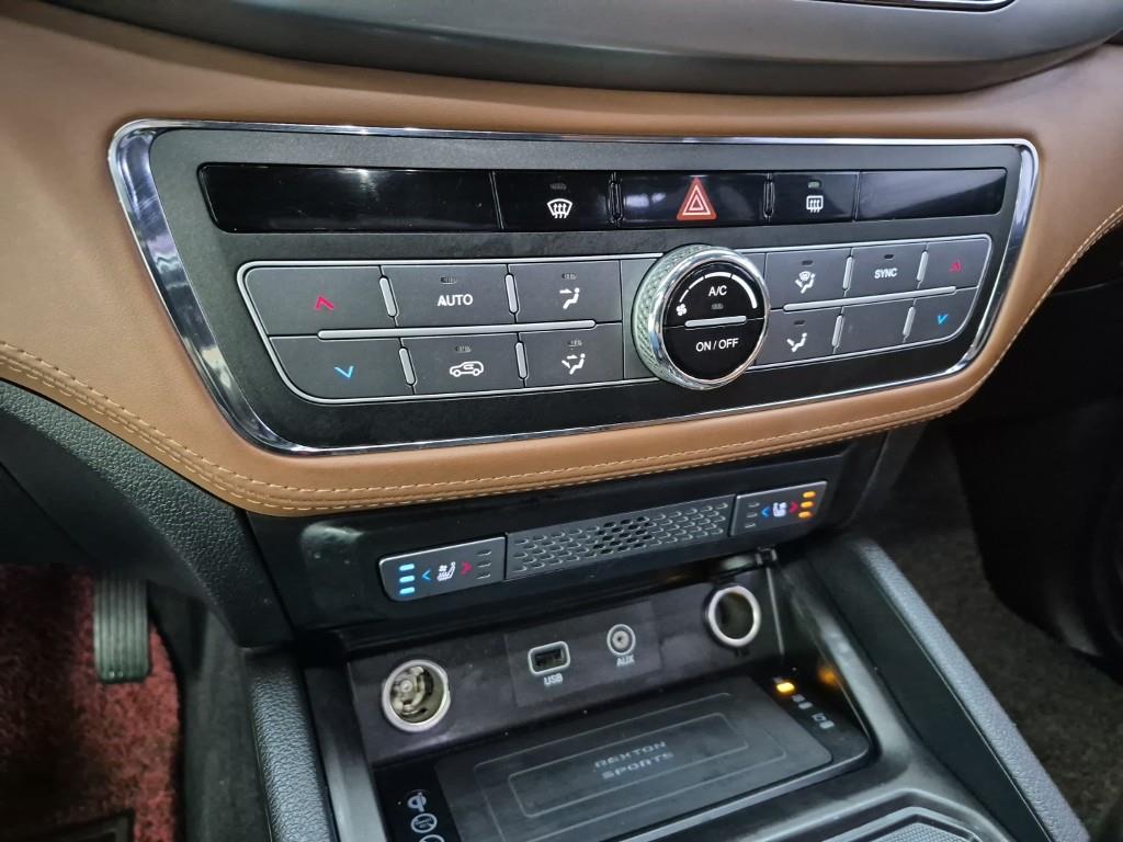 Ssangyong Rexton - Vista 10
