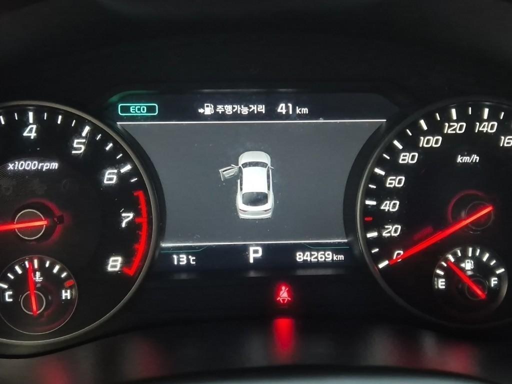KIA Stinger - Vista 6