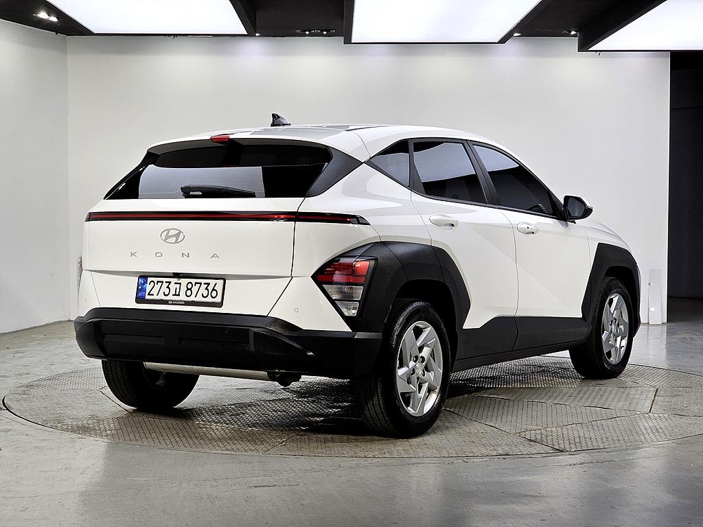 HYUNDAI Kona - Vista 4