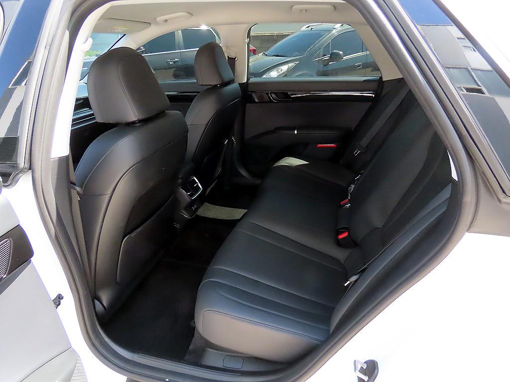 HYUNDAI Grandeur - Vista 6
