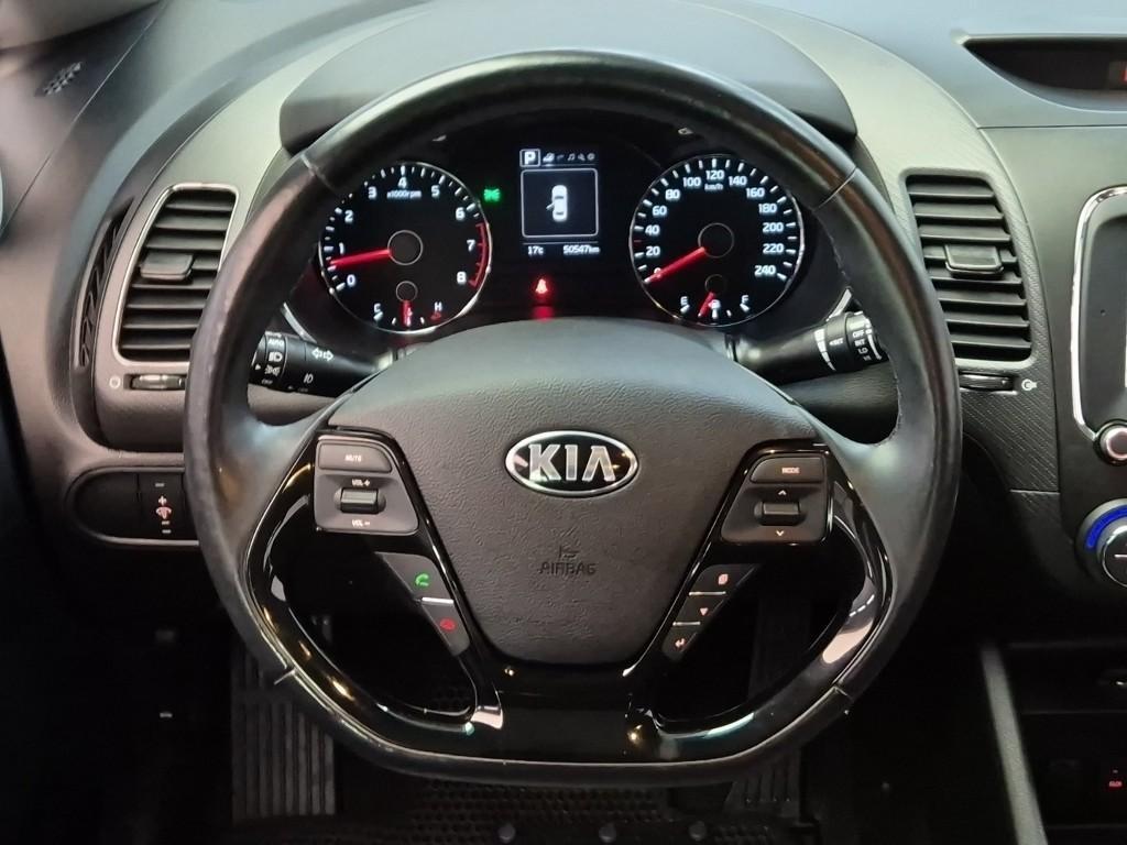 KIA K3 - Vista 6