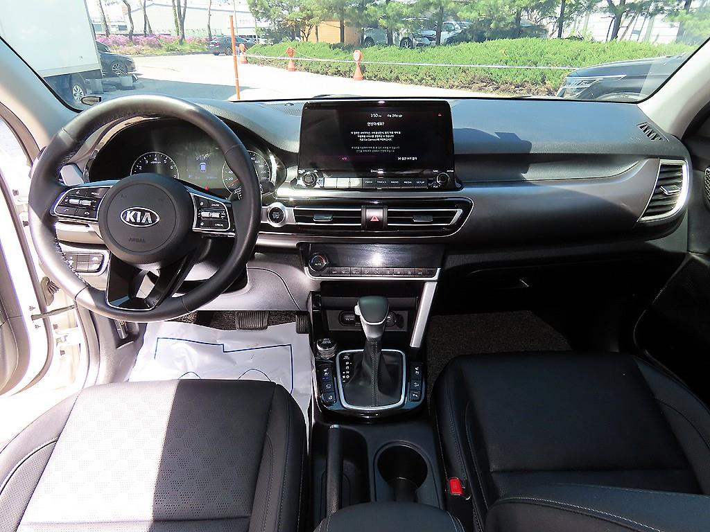 KIA Seltos - Vista 7