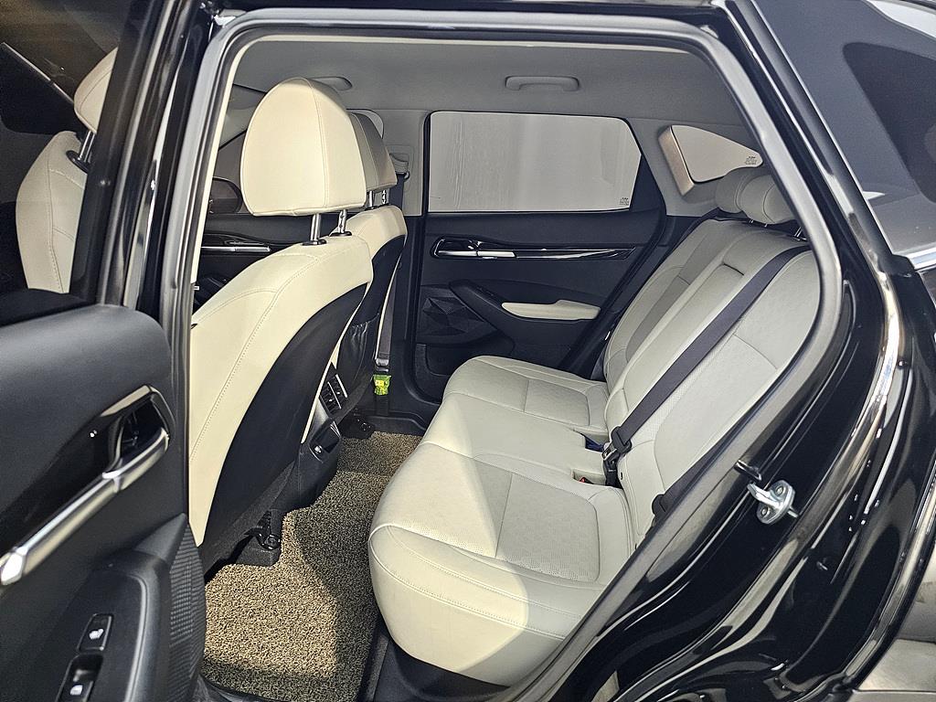 KIA Seltos - Vista 9