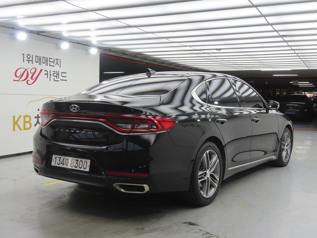 HYUNDAI Grandeur - Vista 4