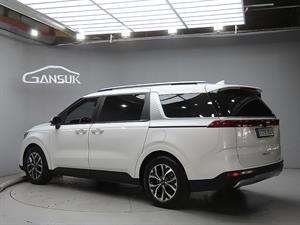 KIA Carnival - Vista 6