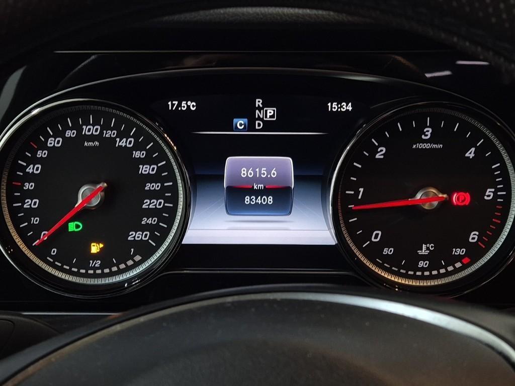 Mercedes Benz E class - Vista 6