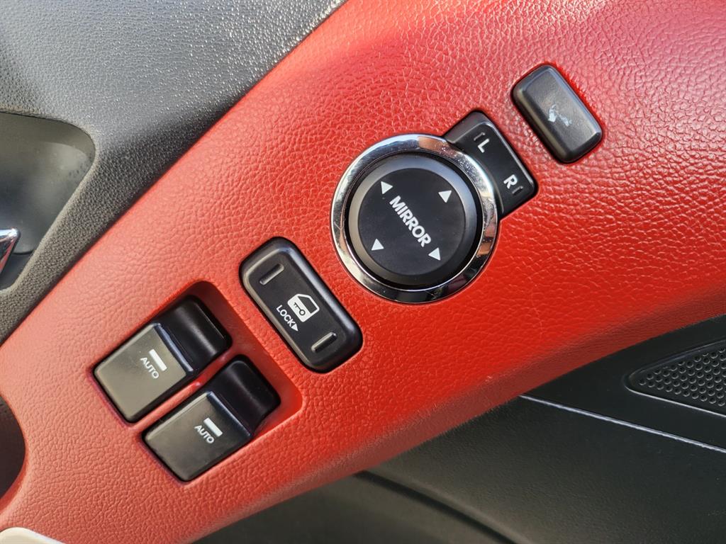 HYUNDAI Genesis - Vista 11
