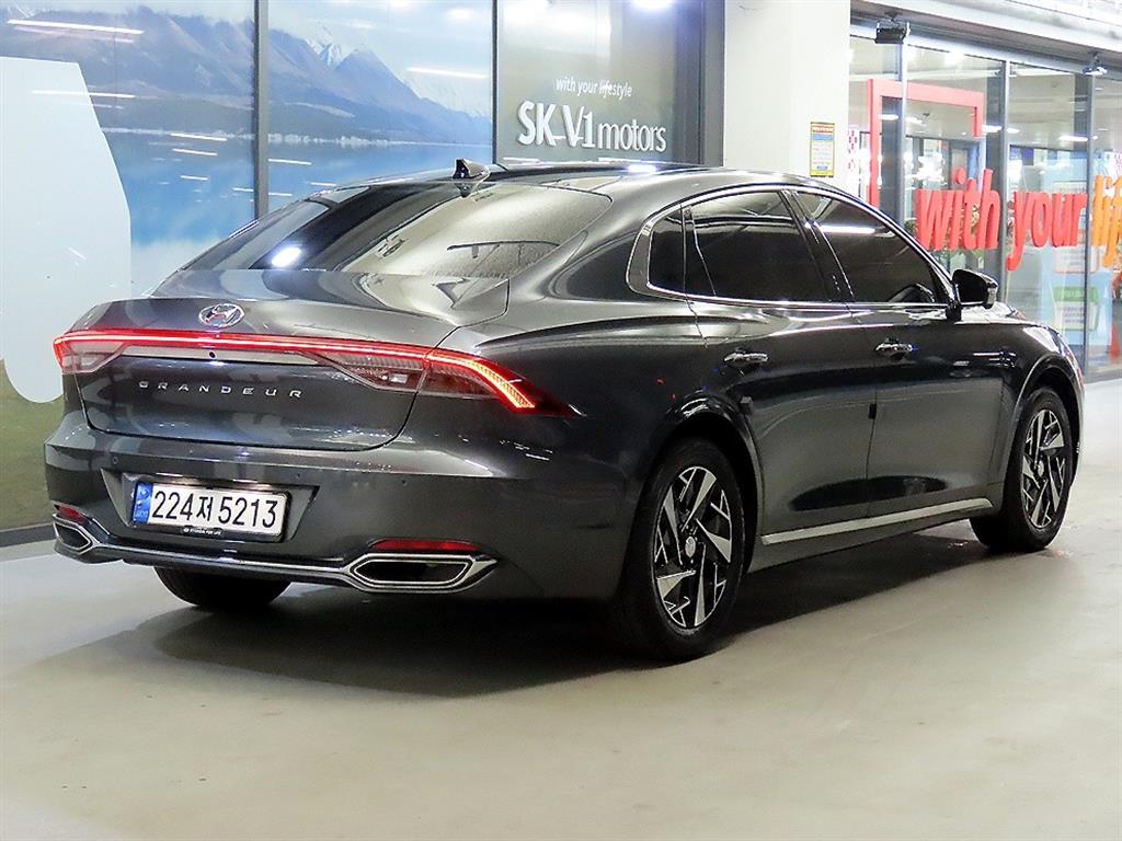 HYUNDAI Grandeur - Vista 4