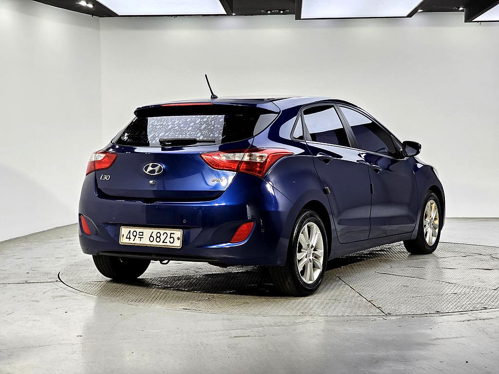 HYUNDAI i30 - Vista 4