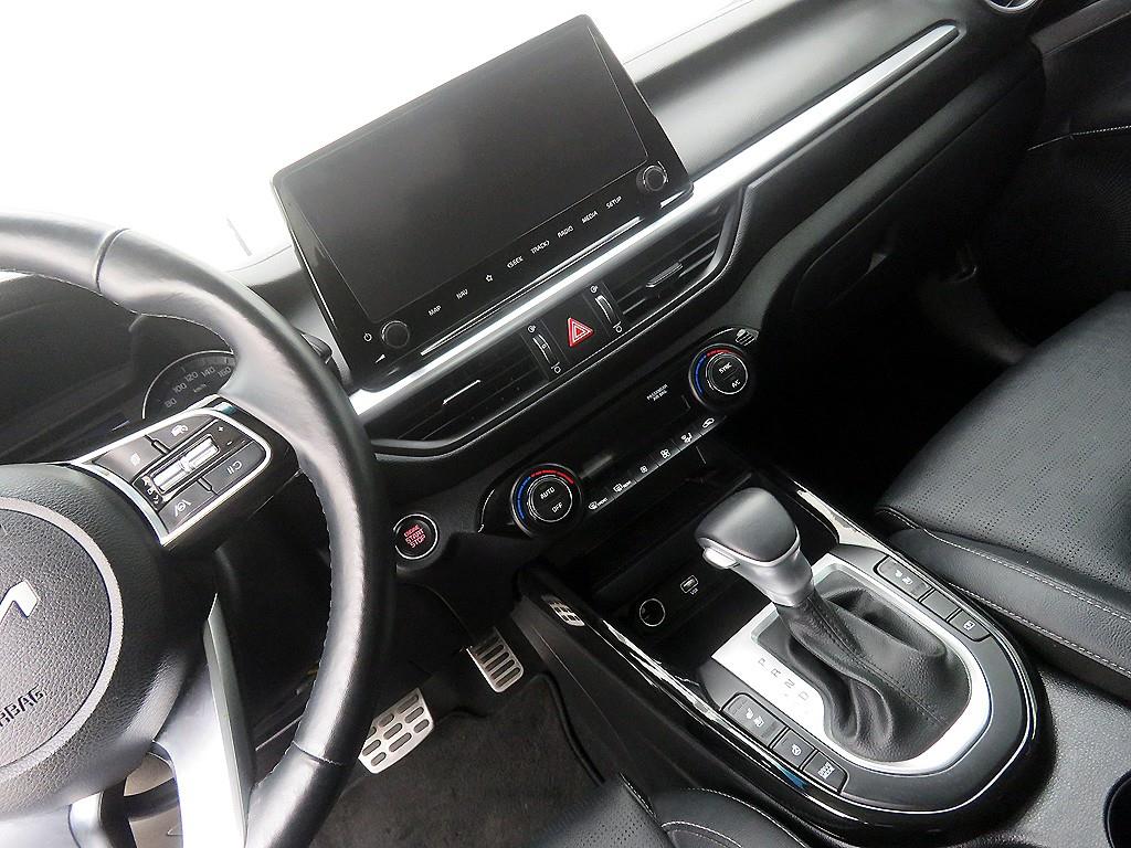 KIA K3 - Vista 9