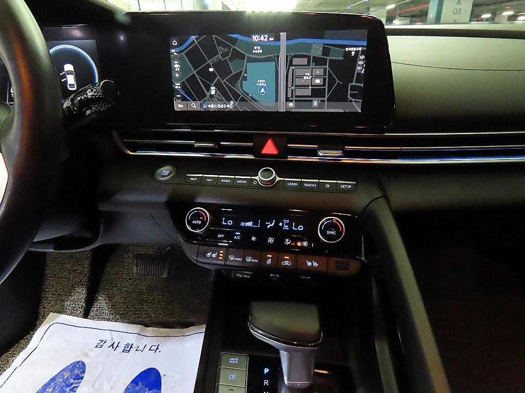 HYUNDAI Avante - Vista 11