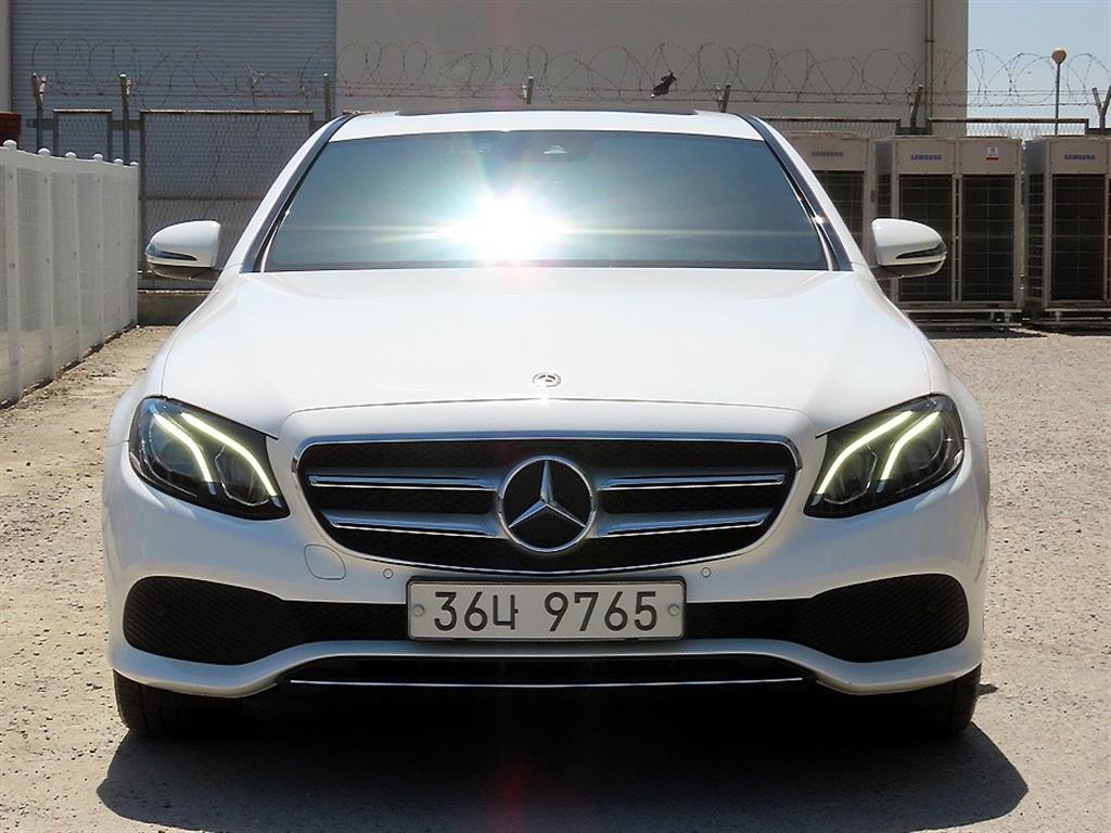 Mercedes Benz E class 2018 Blanco - Importación desde Corea - HF Imports Iquique - Foto 1