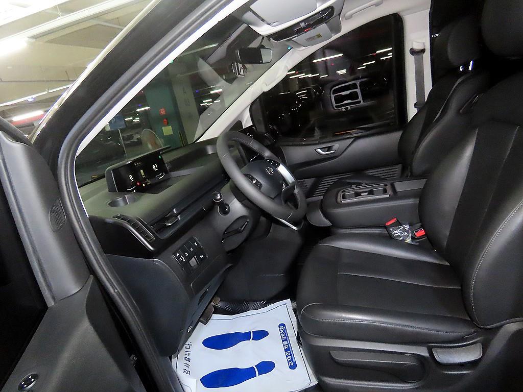 HYUNDAI Staria - Vista 6
