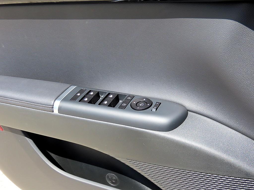 HYUNDAI Grandeur - Vista 11